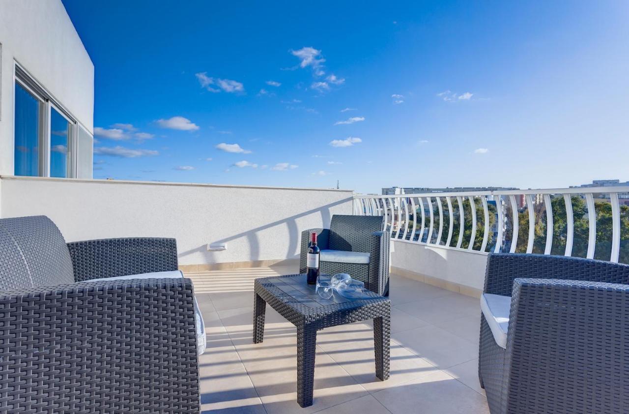 Centric And Modern Penthouse Close To Amenities Msida Ngoại thất bức ảnh