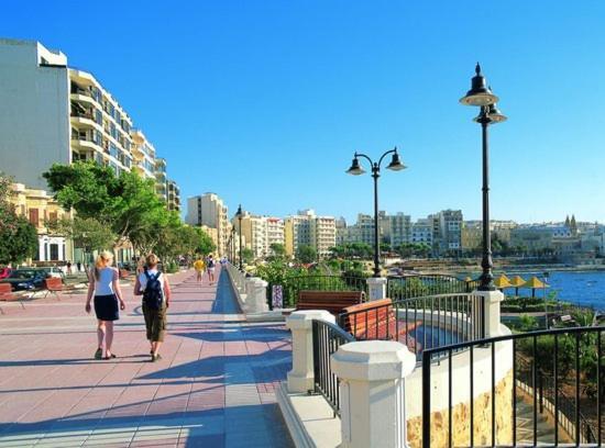 Centric And Modern Penthouse Close To Amenities Msida Ngoại thất bức ảnh